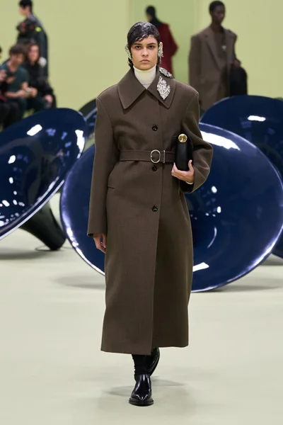 Look 20